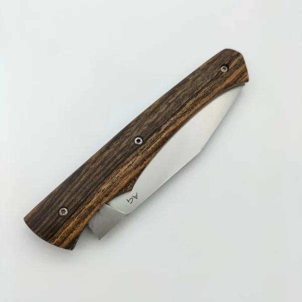 Couteau artisanal 22Tedesco22 par Adrien Giovaninetti en bocotte couteau pliant