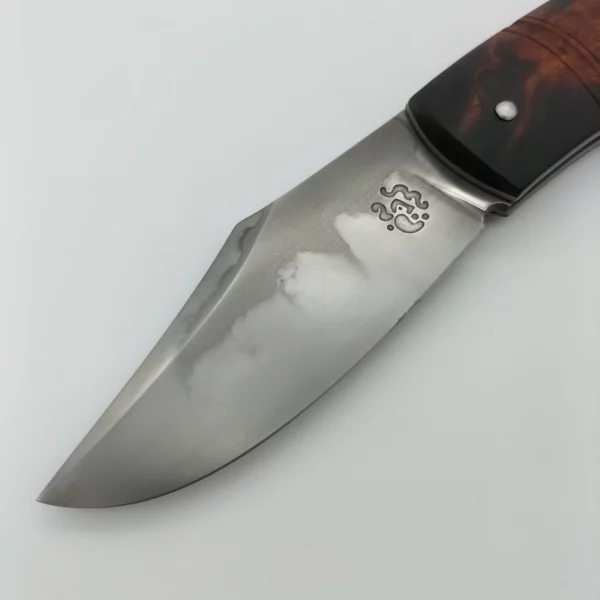 Couteau artisanal par La Forge Celtique en bois de fer couteau artisan