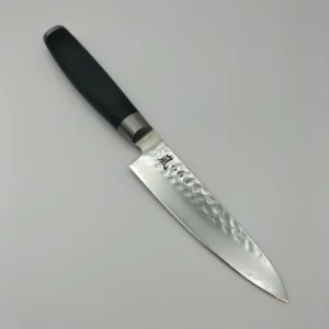 Couteau japonais utilitaire Yaxell Taishi