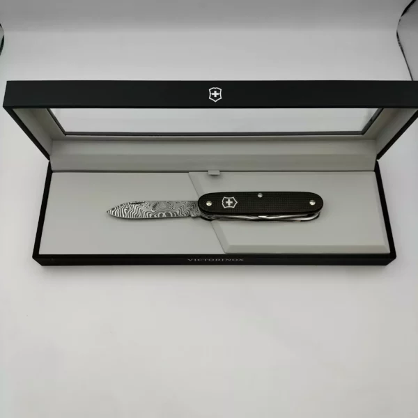 Couteau Suisse Victorinox Farmer X Alox Damas 2024