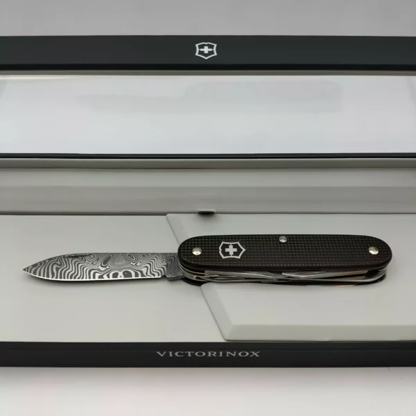 Couteau Suisse Victorinox Farmer X Alox Damas 20242