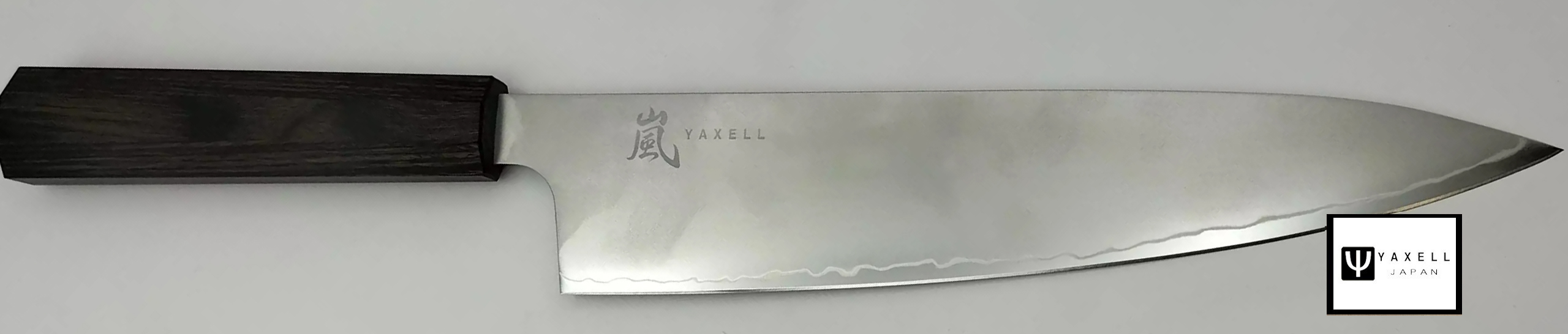 couteau Yaxell Hana