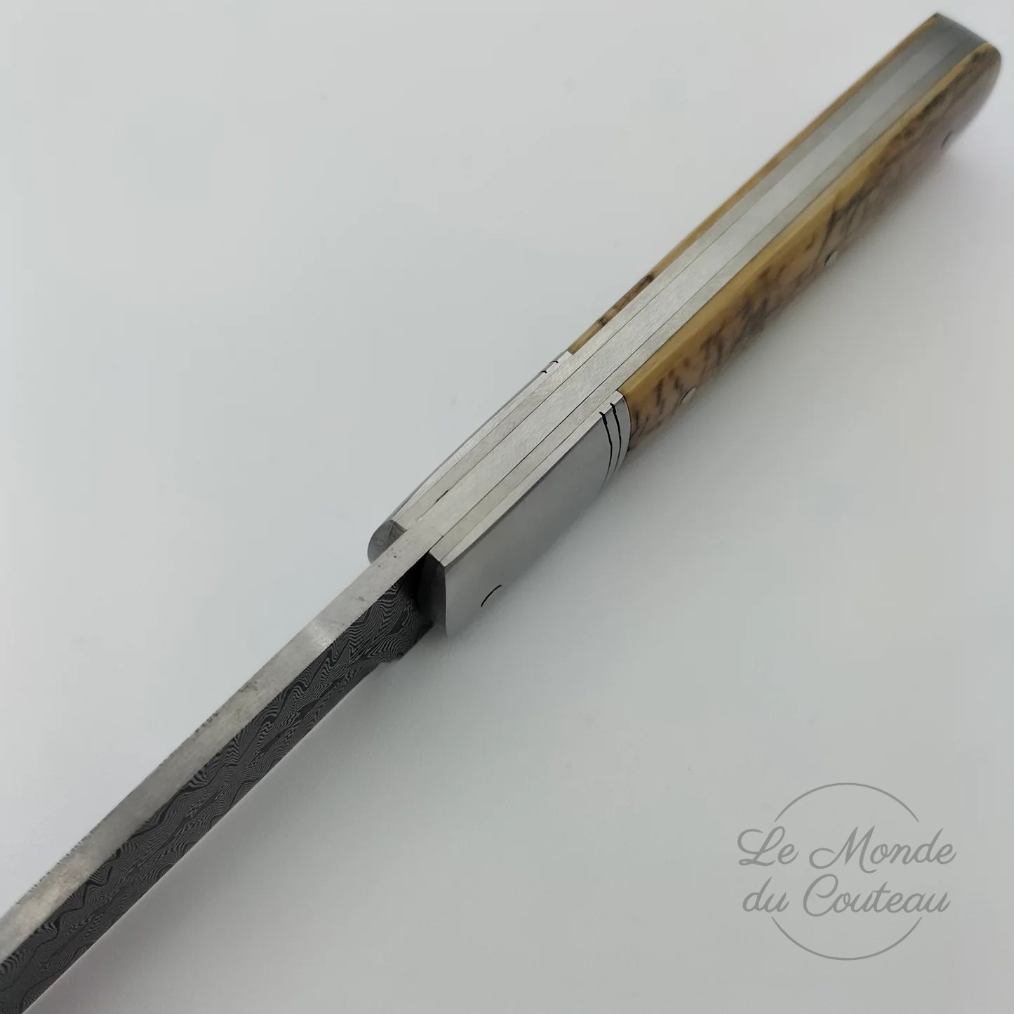 Coltello artigianale realizzato da Karim Valentin9