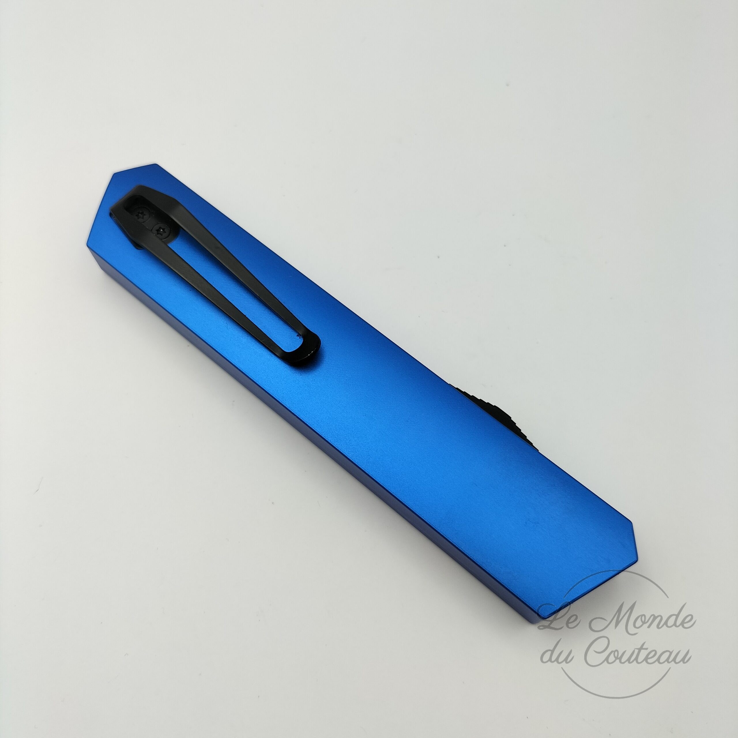 Coltello Pieghevole Boker OTF Blu2
