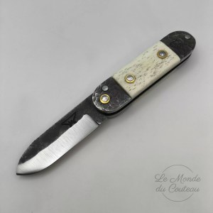 Handcrafted Bouledogue bone knife made by Frédéric Marchand