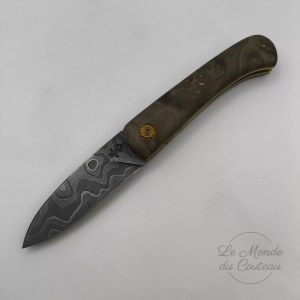 Handcrafted Damascus Knife by DG Coutellerie in Walnut