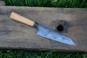 Handgefertigtes Gyuto-Küchenmesser 2von Arthur Lapostat aus Eibe 1
